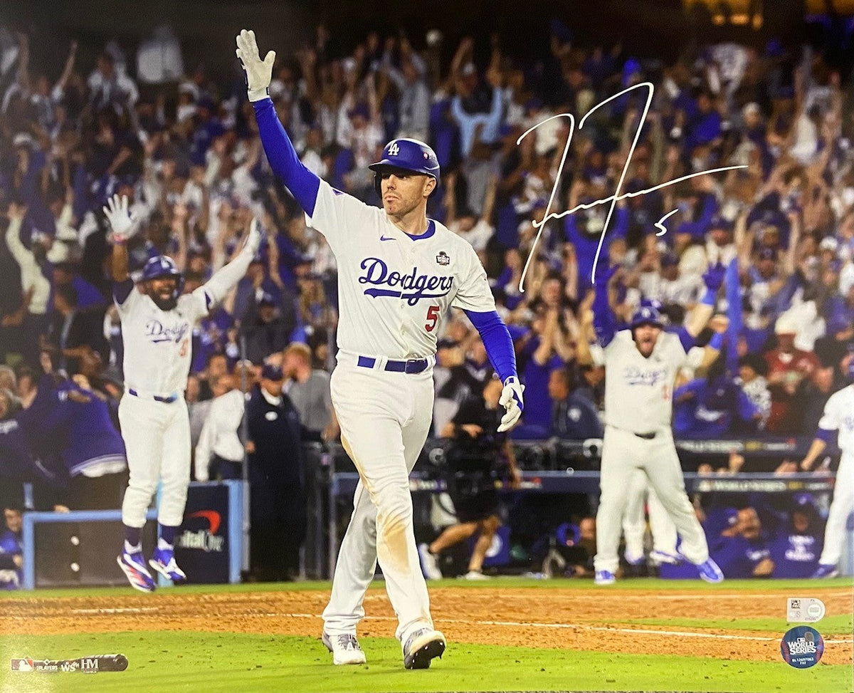 Freddie Freeman Autographed 16x20 Photo - Hand Open Celebration